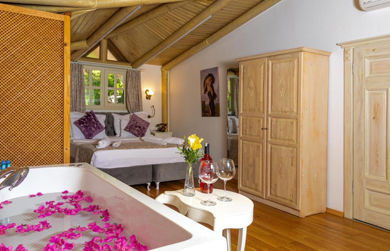 Petunya Konak Boutique Hotel İçmeler Ngoại thất bức ảnh